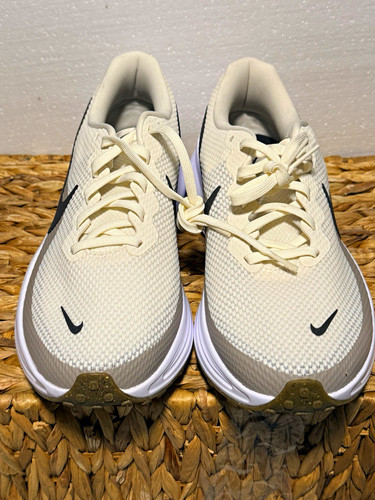New nike revolution running - 8,